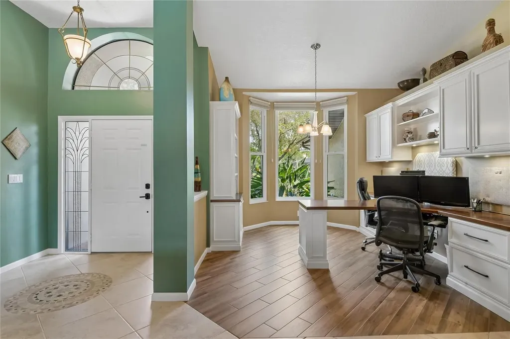1215 Huntington Lane Safety Harbor FL 34695