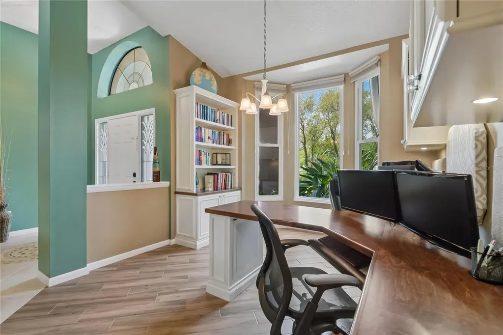 1215 Huntington Lane Safety Harbor FL 34695
