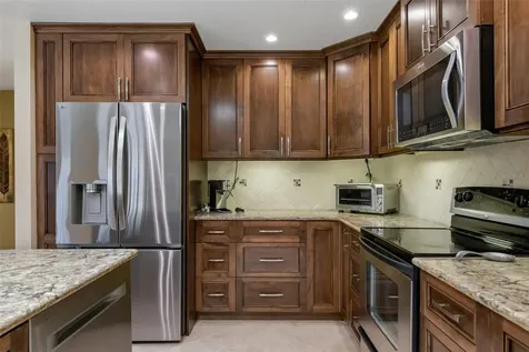 1215 Huntington Lane Safety Harbor FL 34695