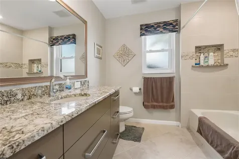 1215 Huntington Lane Safety Harbor FL 34695