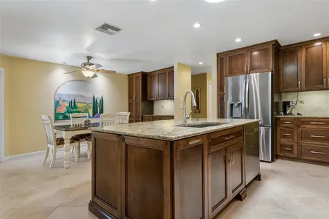 1215 Huntington Lane Safety Harbor FL 34695