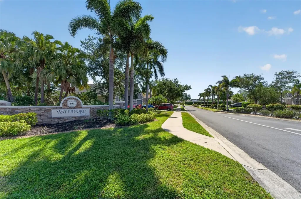 5209 Lansdowne Way Palmetto FL 34221
