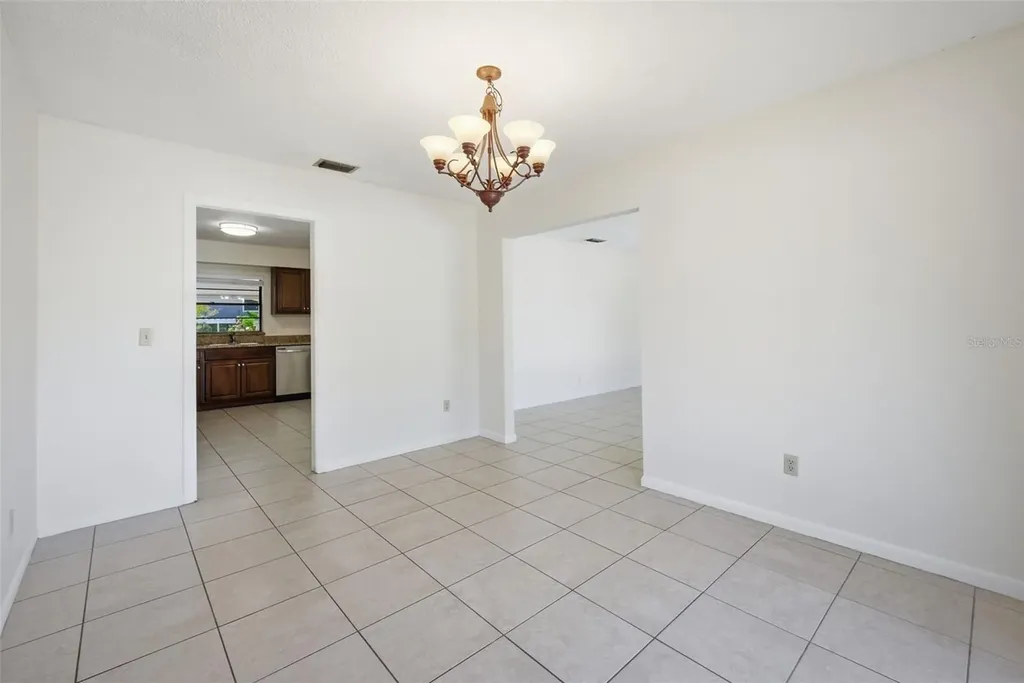 15602 Farnsworth Lane Tampa FL 33624