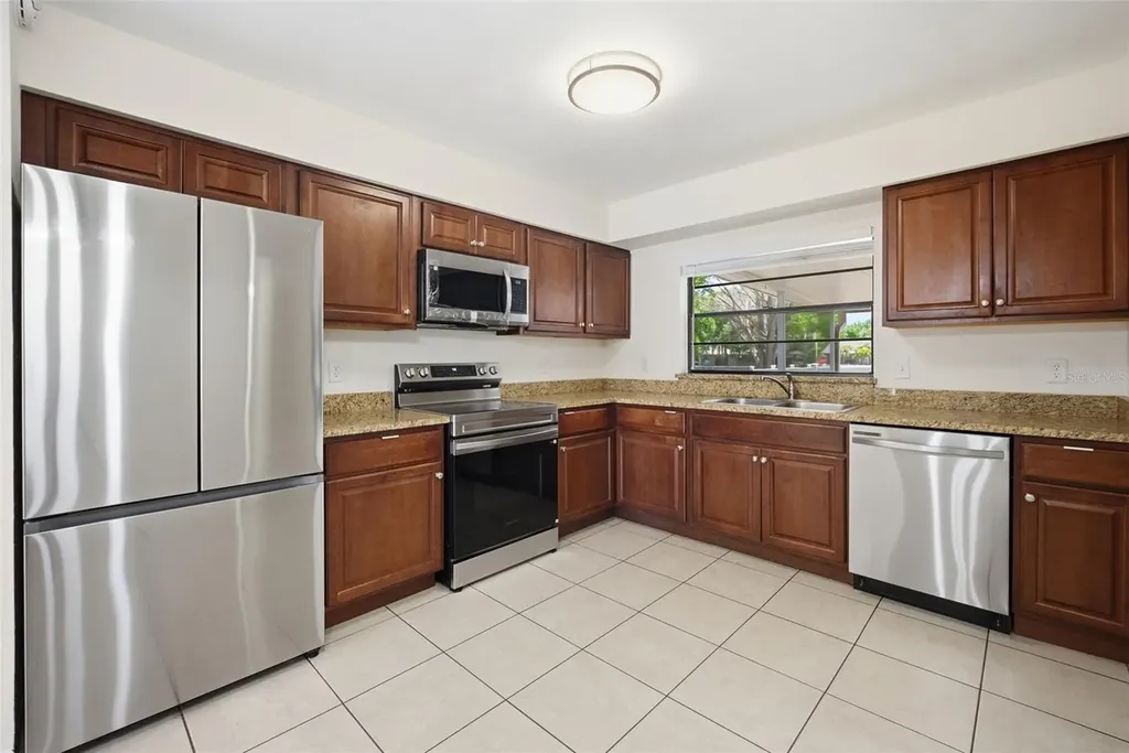 15602 Farnsworth Lane Tampa FL 33624