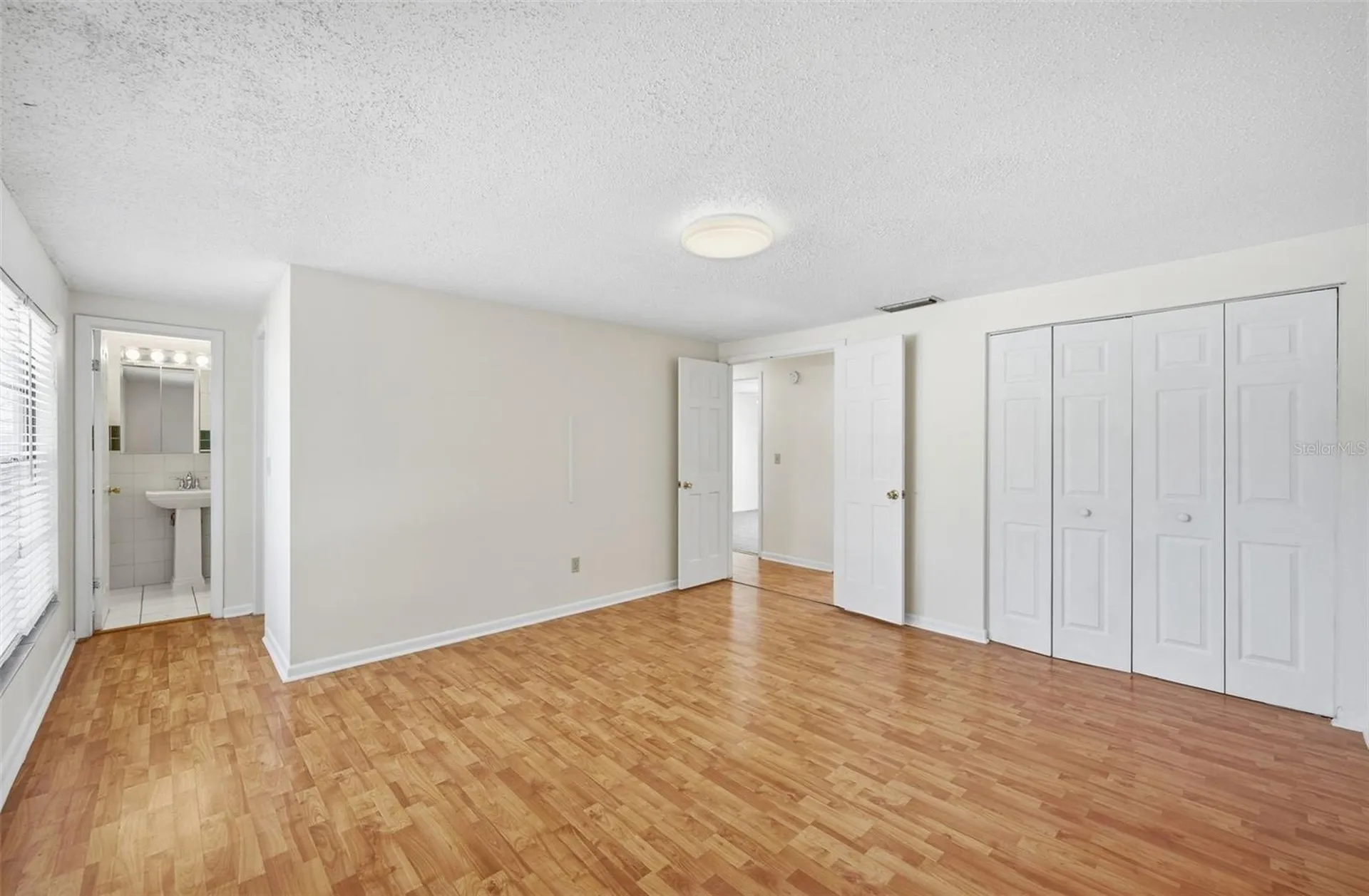 15602 Farnsworth Lane Tampa FL 33624