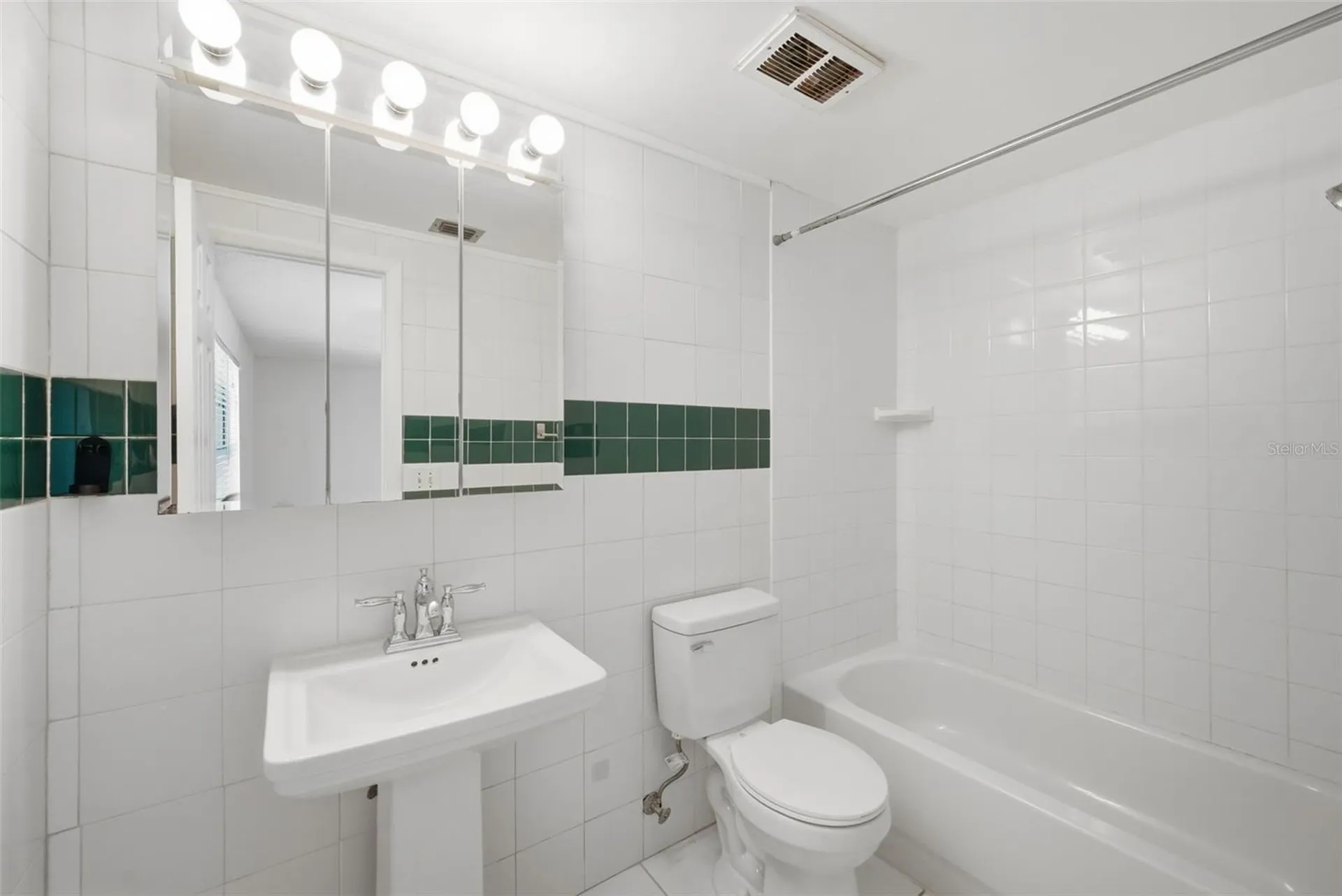 15602 Farnsworth Lane Tampa FL 33624