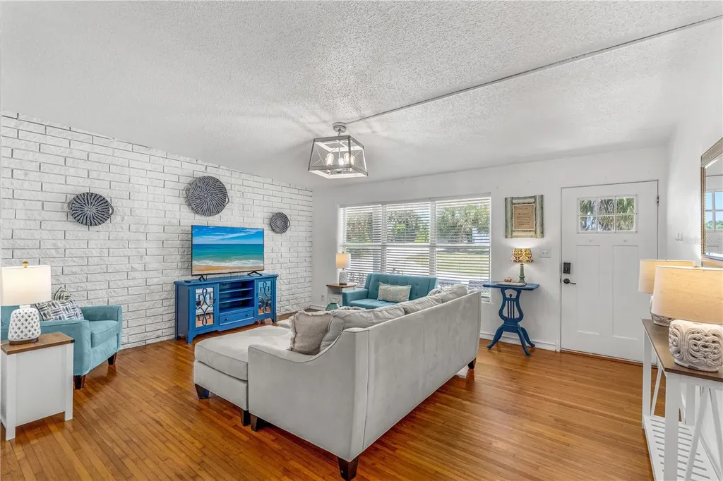 2908 S Peninsula Drive Daytona Beach FL 32118