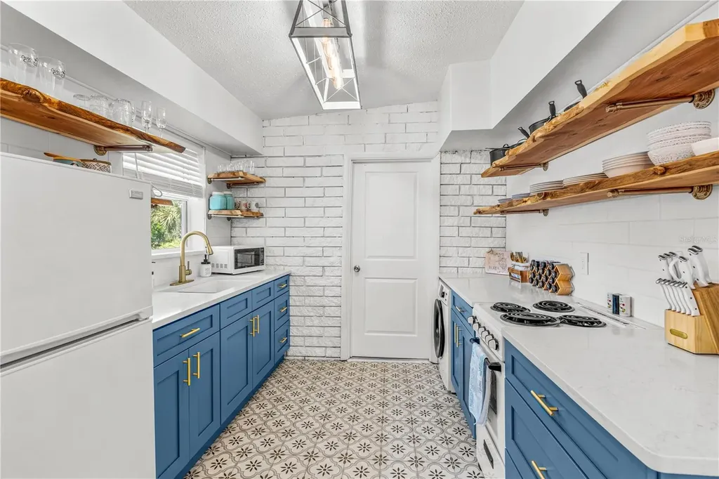 2908 S Peninsula Drive Daytona Beach FL 32118