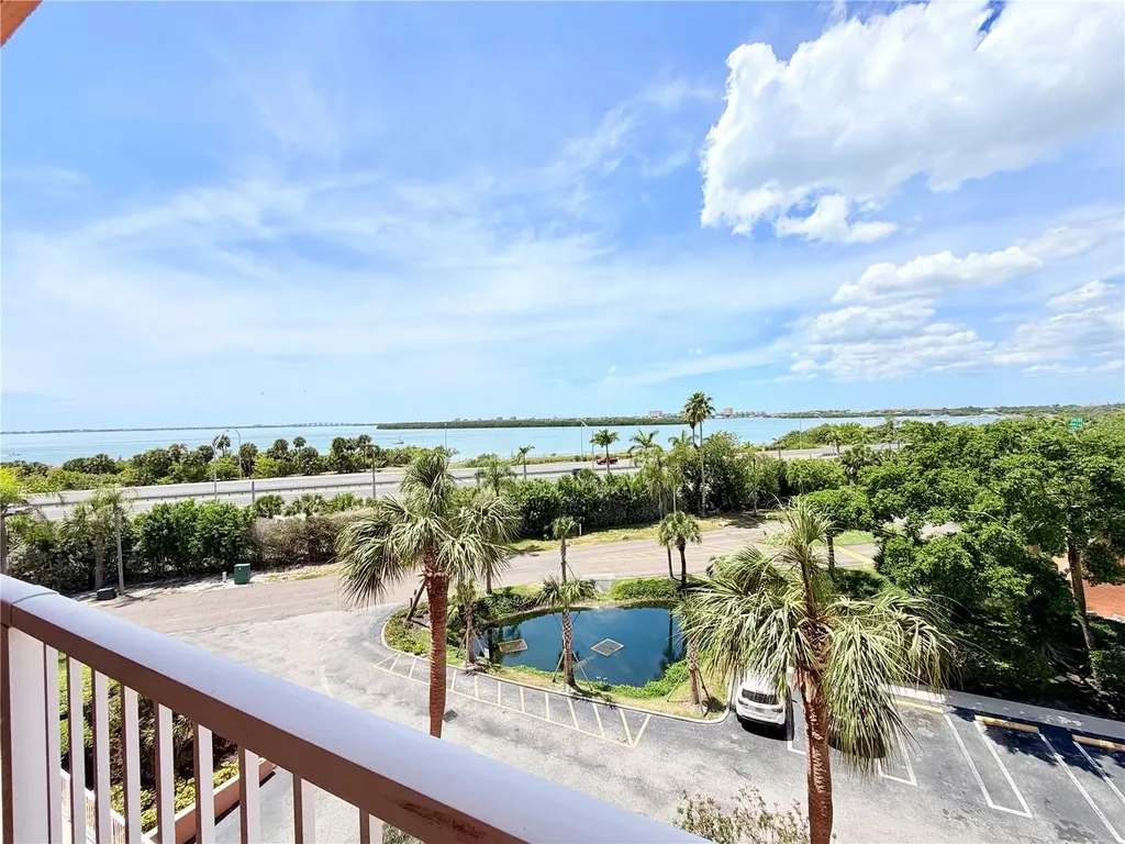 7430 Sunshine Skyway Lane S St Petersburg FL 33711