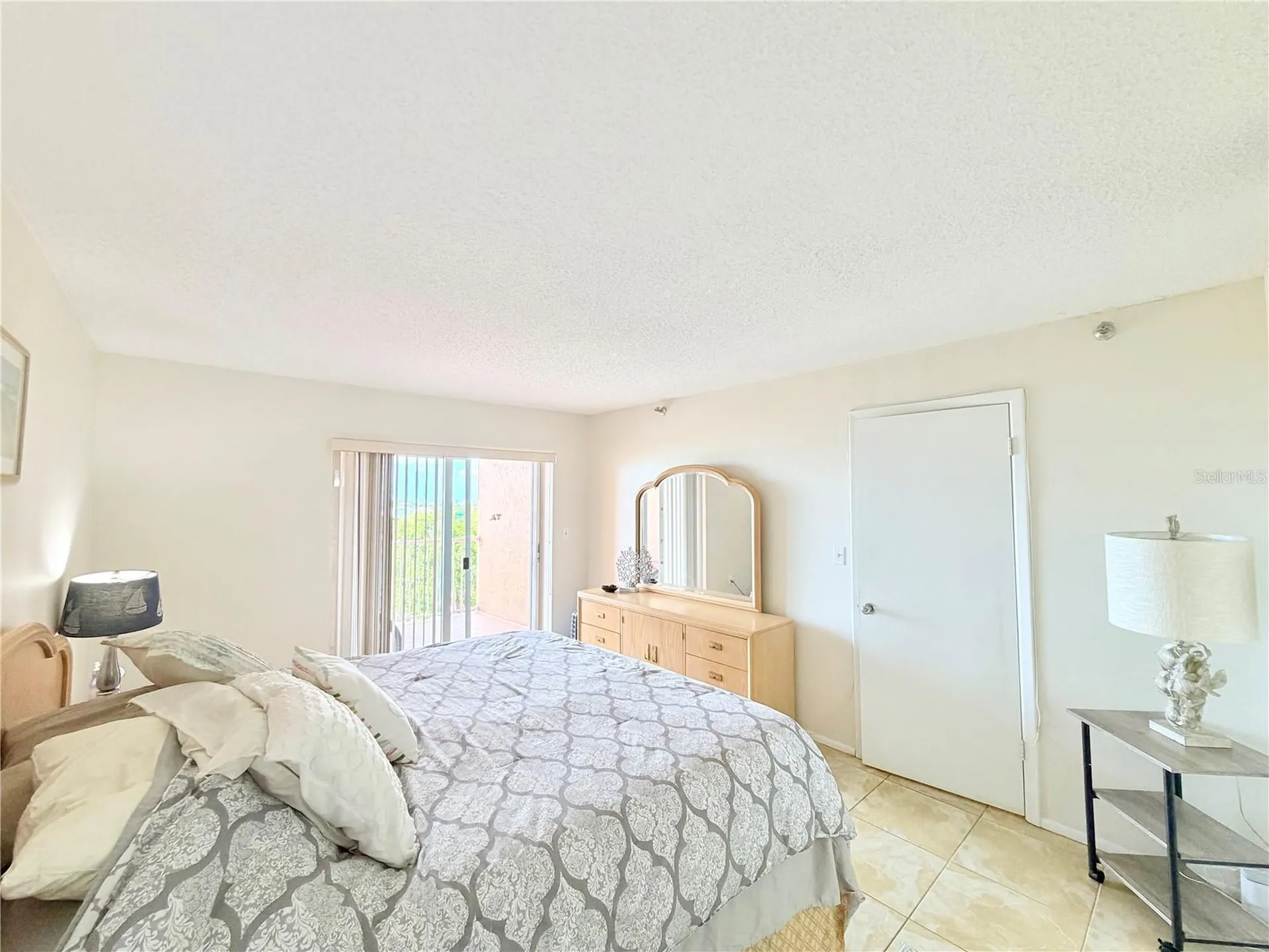 7430 Sunshine Skyway Lane S St Petersburg FL 33711