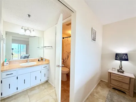 7430 Sunshine Skyway Lane S St Petersburg FL 33711