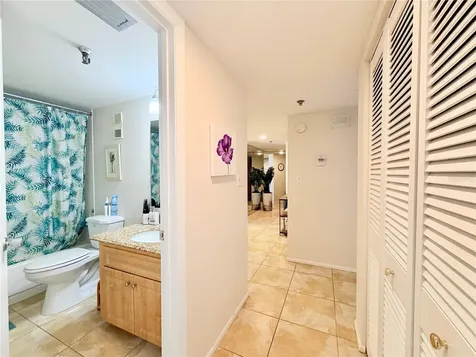 7430 Sunshine Skyway Lane S St Petersburg FL 33711