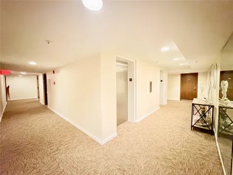 7430 Sunshine Skyway Lane S St Petersburg FL 33711