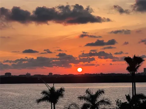7430 Sunshine Skyway Lane S St Petersburg FL 33711