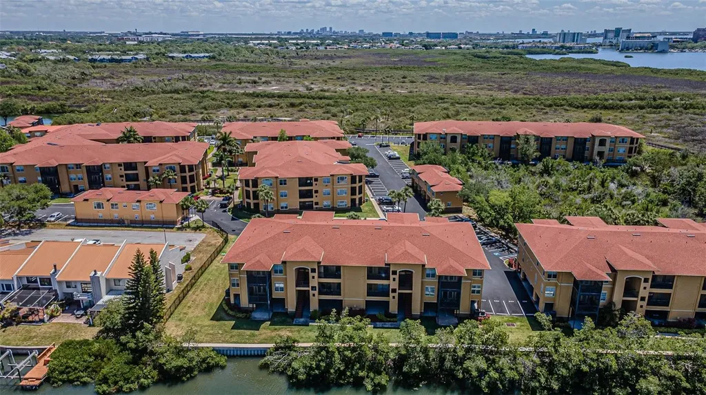 4316 Bayside Village Drive Tampa FL 33615