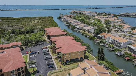 4316 Bayside Village Drive Tampa FL 33615