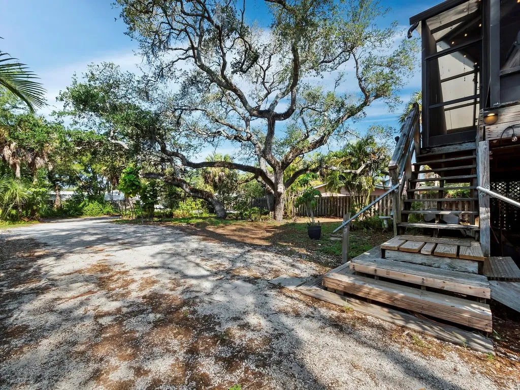 5141 Saint Albans Avenue Sarasota FL 34242