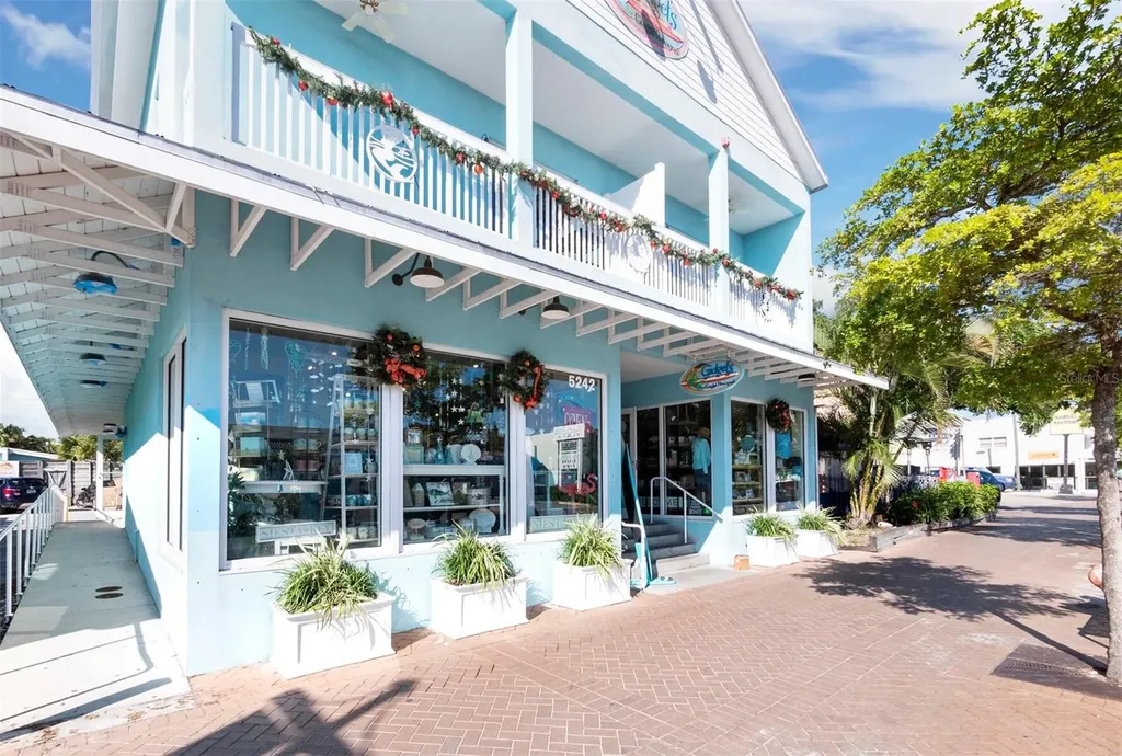 5141 Saint Albans Avenue Sarasota FL 34242