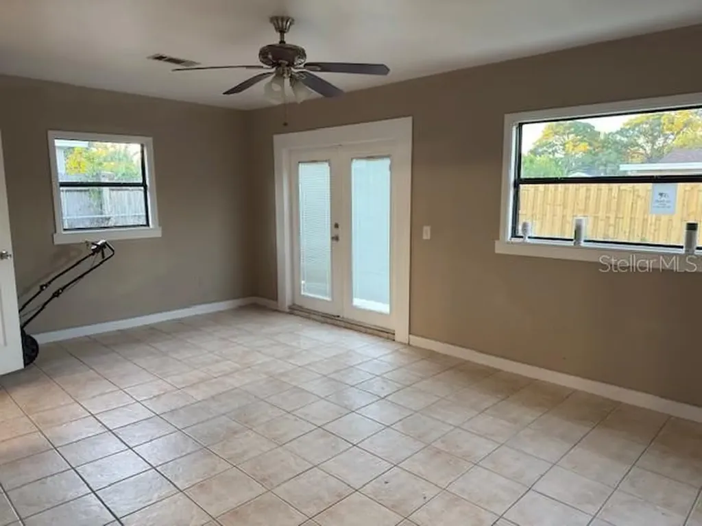 4409 W Varn Avenue Tampa FL 33616