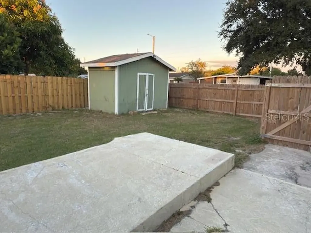 4409 W Varn Avenue Tampa FL 33616