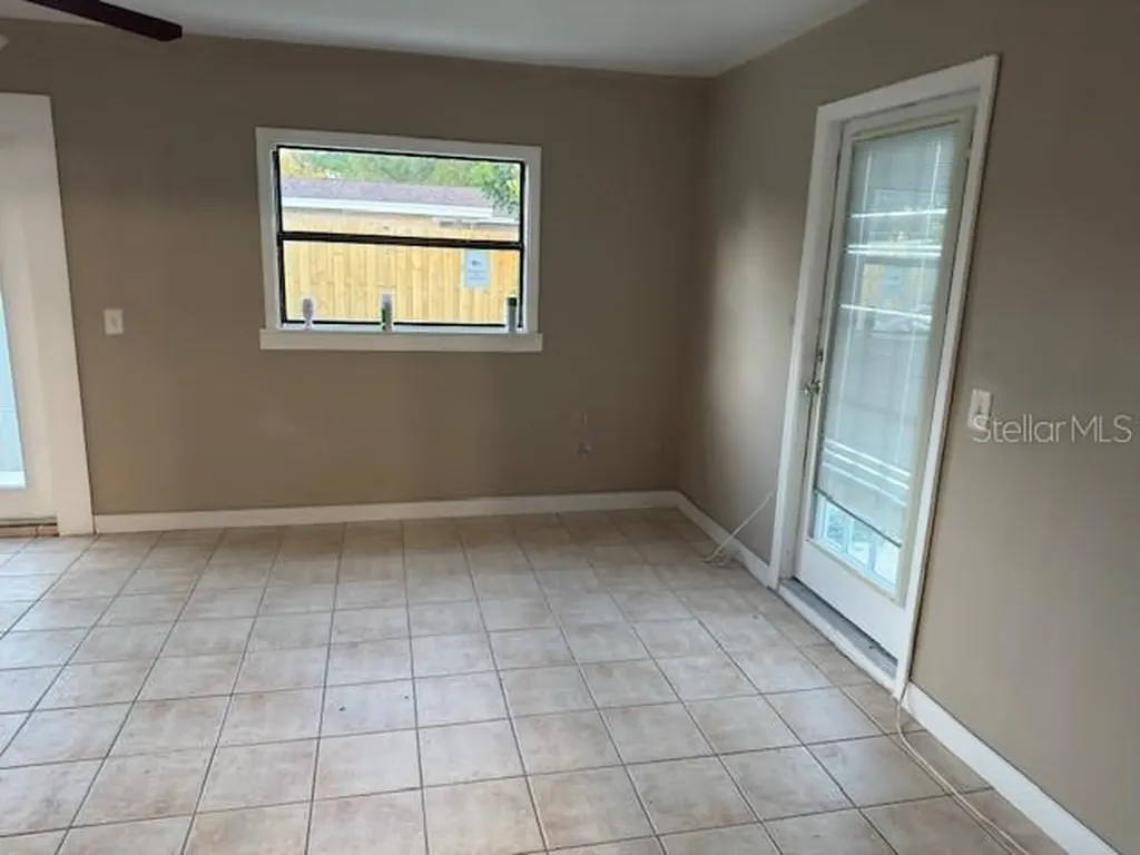4409 W Varn Avenue Tampa FL 33616