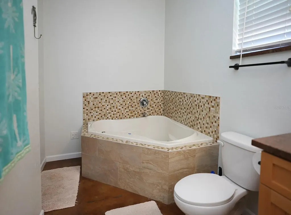 12119 Murray Avenue Seminole FL 33778