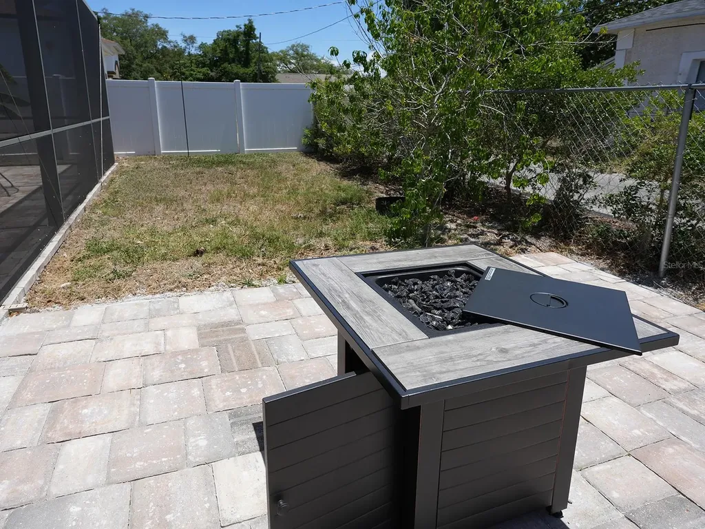 12119 Murray Avenue Seminole FL 33778