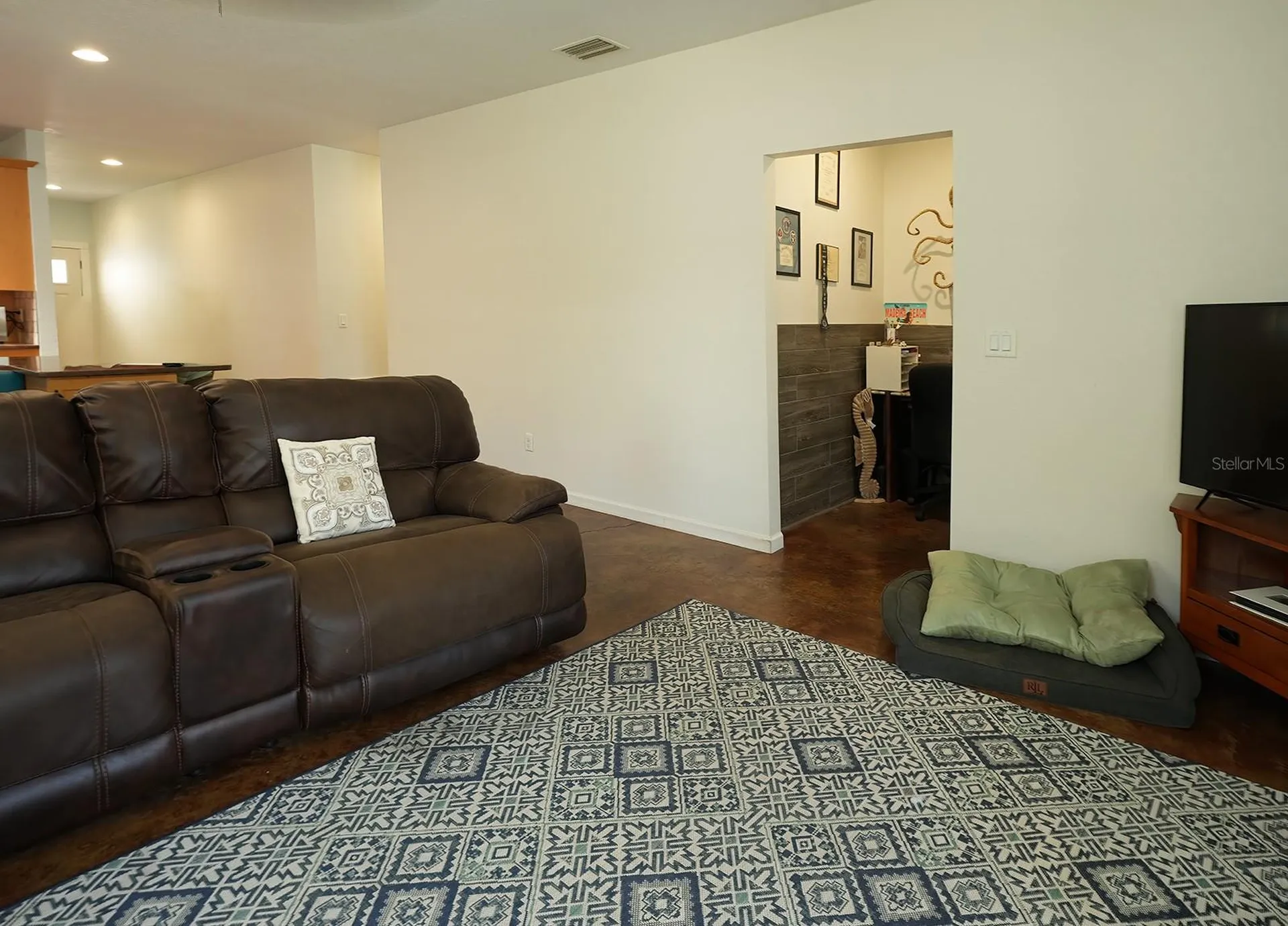 12119 Murray Avenue Seminole FL 33778