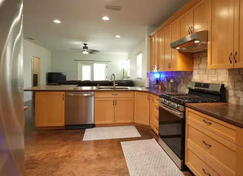12119 Murray Avenue Seminole FL 33778