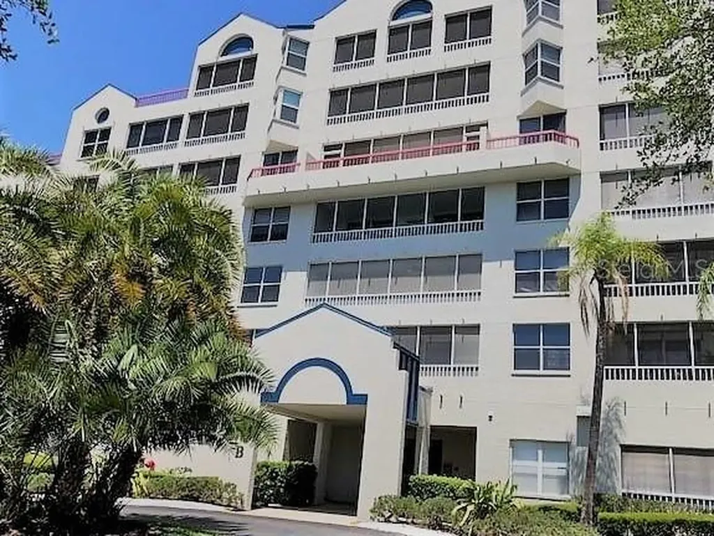 2333 Feather Sound Drive Clearwater FL 33762