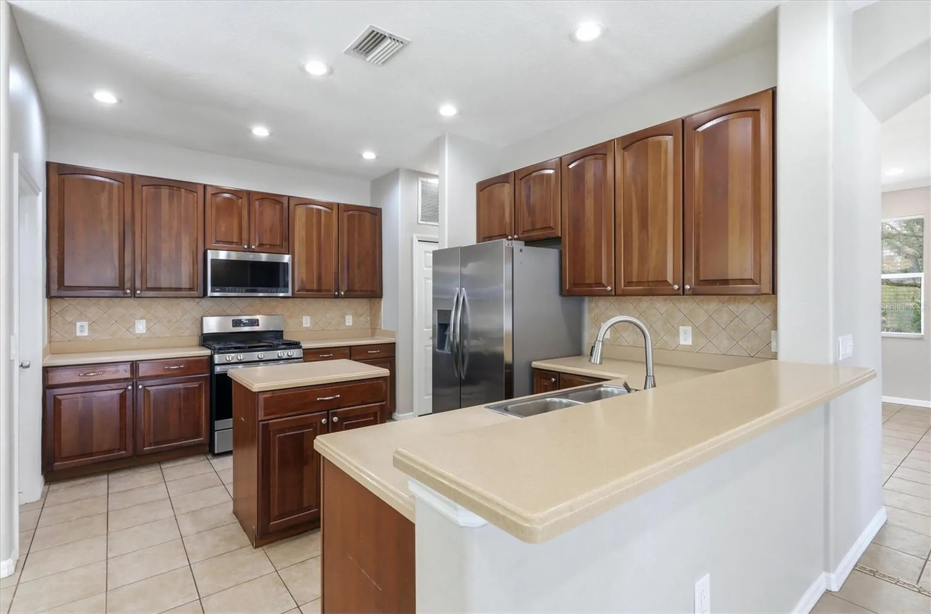 4266 67th Avenue Circle E Sarasota FL 34243