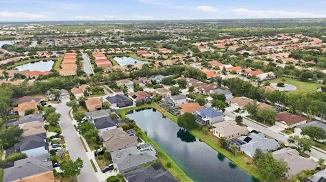 4266 67th Avenue Circle E Sarasota FL 34243