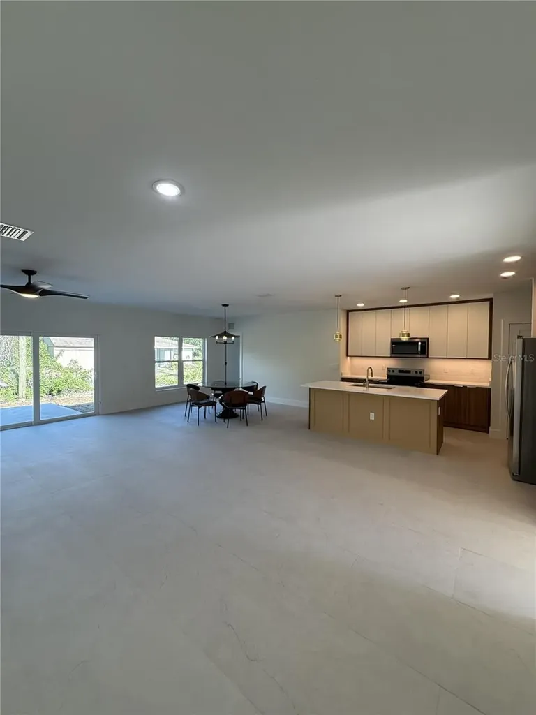 5813 Regent Road Venice FL 34293