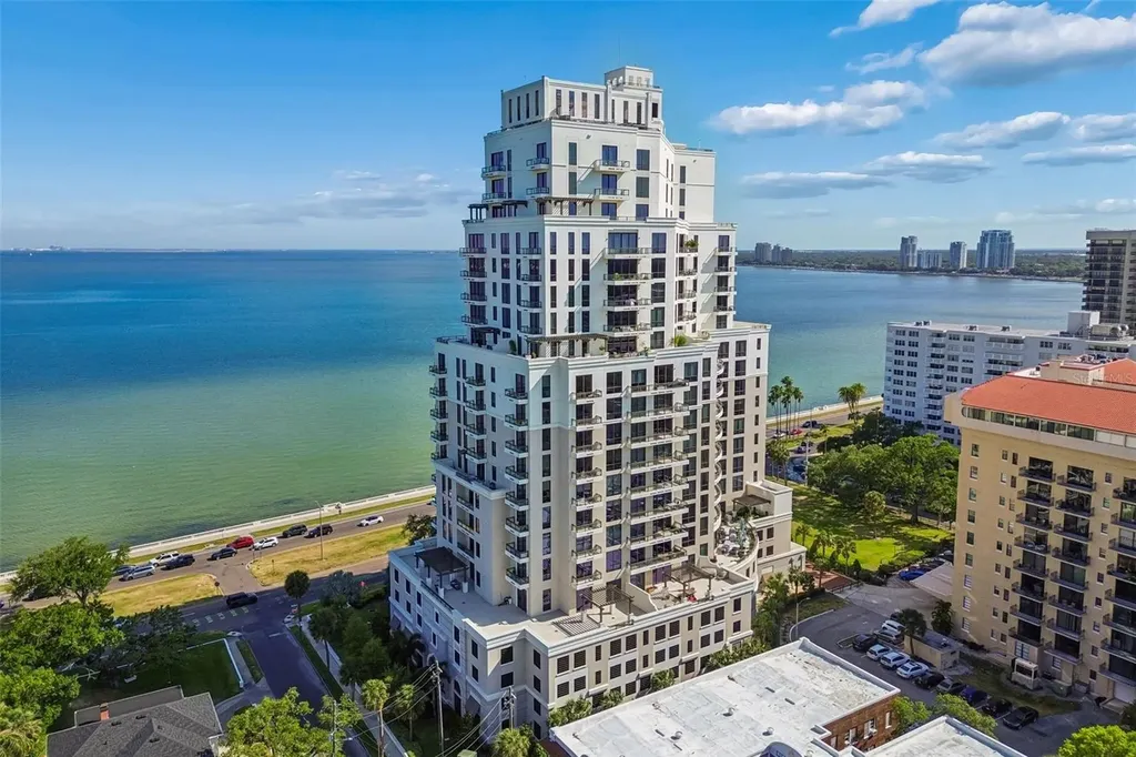 2103 Bayshore Boulevard Tampa FL 33606