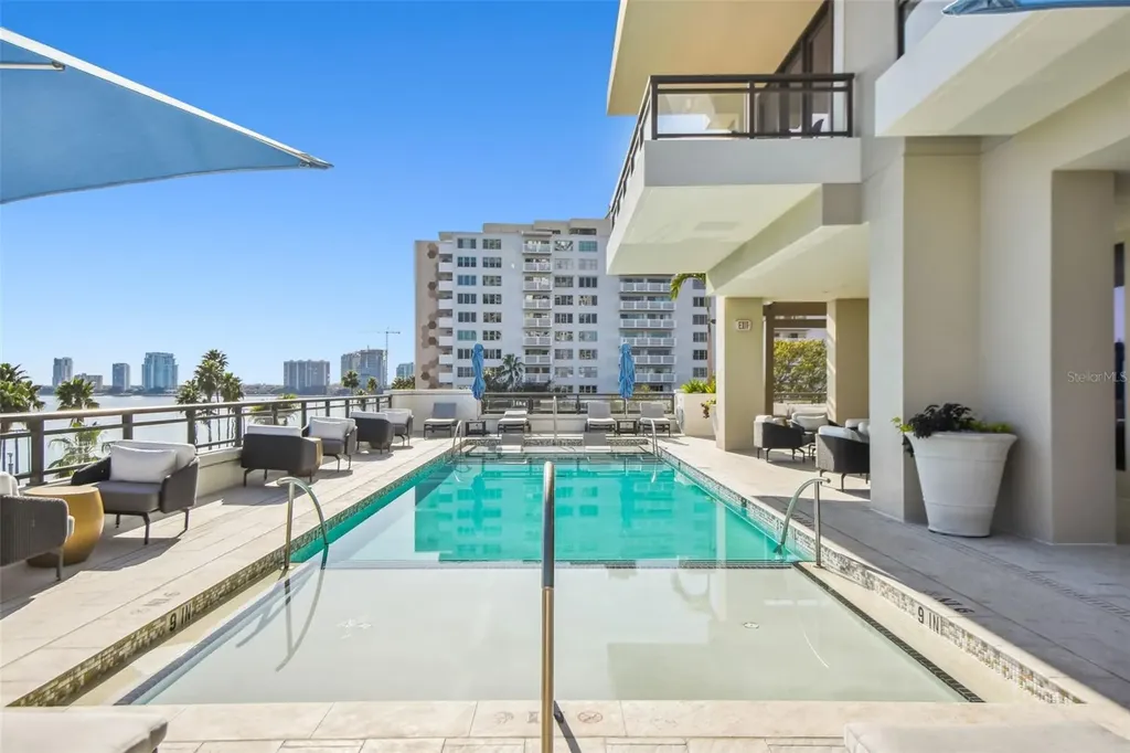 2103 Bayshore Boulevard Tampa FL 33606