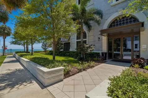 2103 Bayshore Boulevard Tampa FL 33606