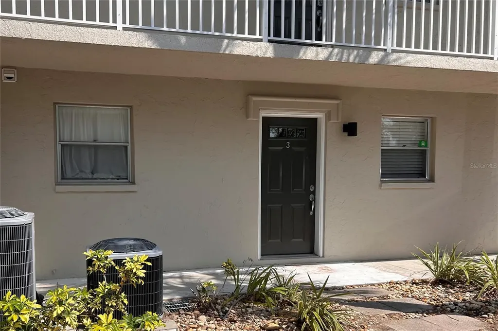 972 La Costa Circle Sarasota FL 34237