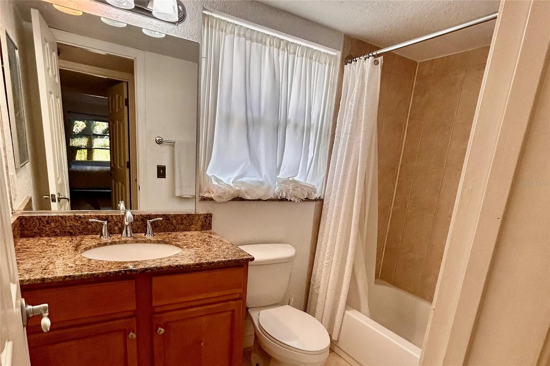 972 La Costa Circle Sarasota FL 34237