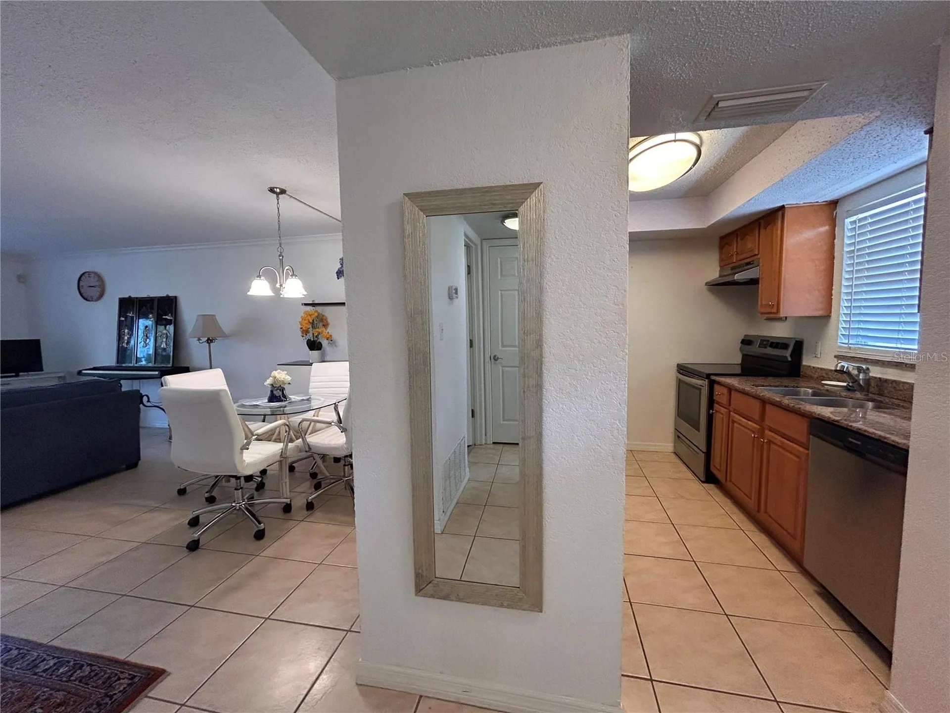 972 La Costa Circle Sarasota FL 34237