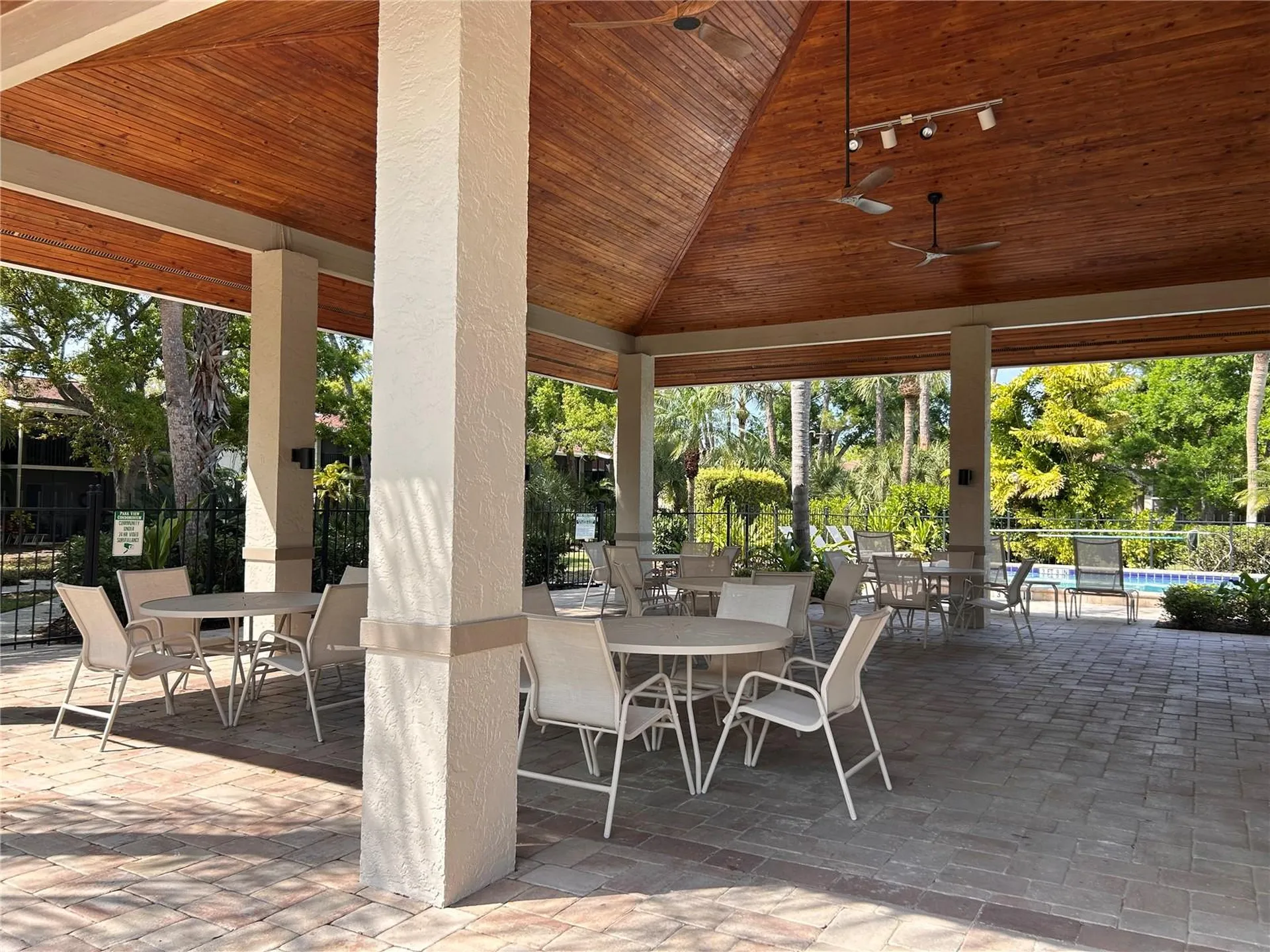 972 La Costa Circle Sarasota FL 34237