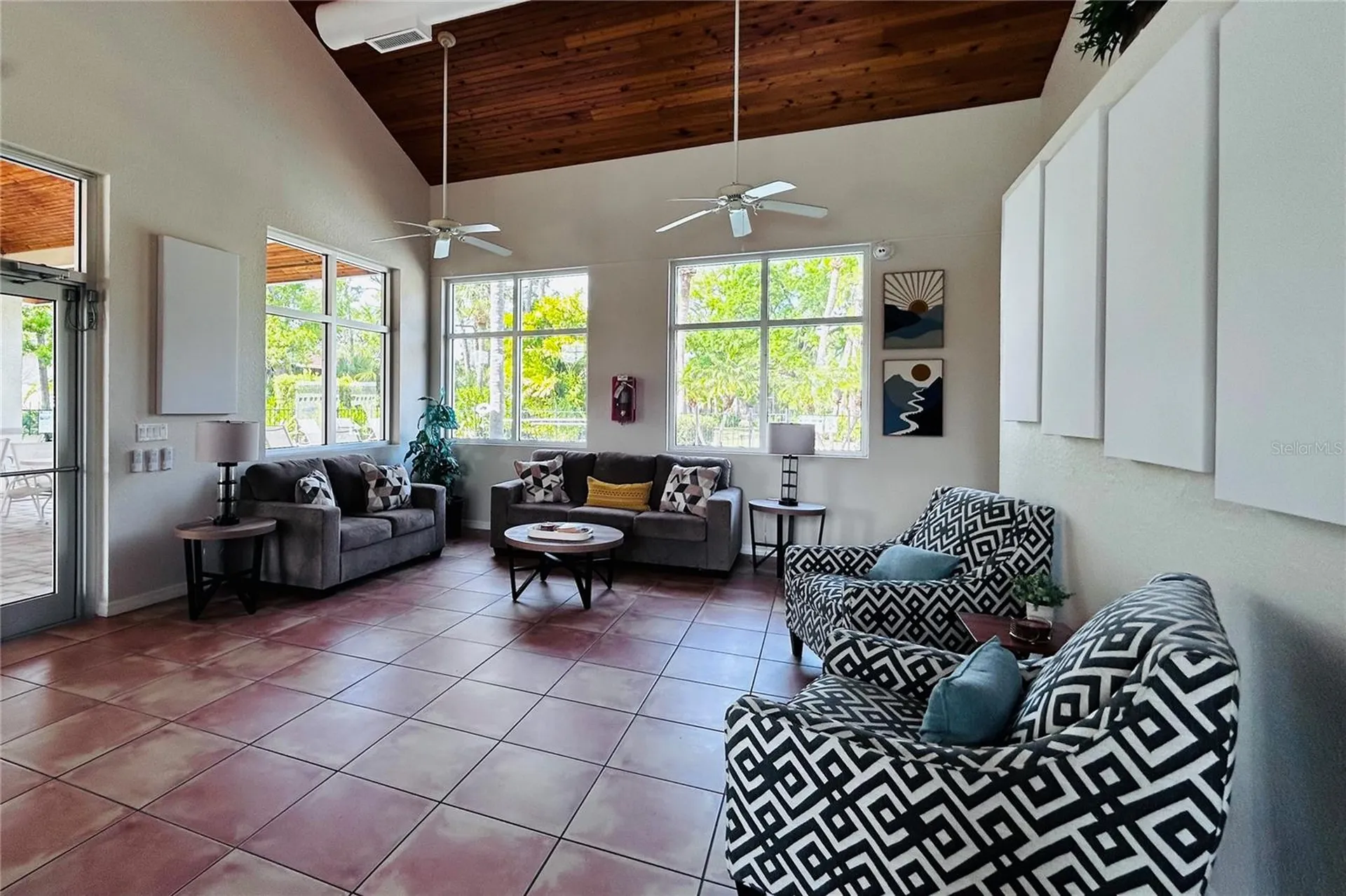 972 La Costa Circle Sarasota FL 34237