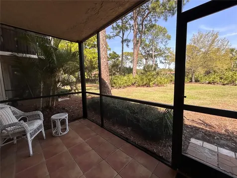 972 La Costa Circle Sarasota FL 34237