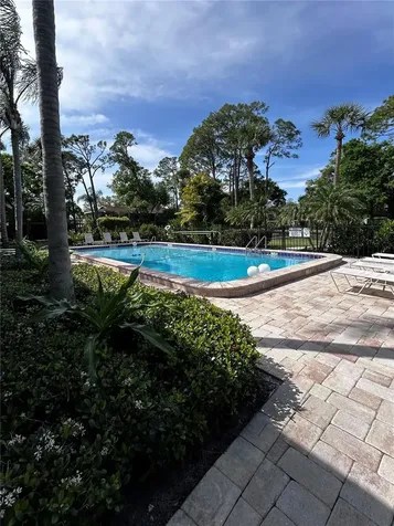972 La Costa Circle Sarasota FL 34237