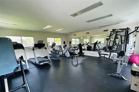 972 La Costa Circle Sarasota FL 34237