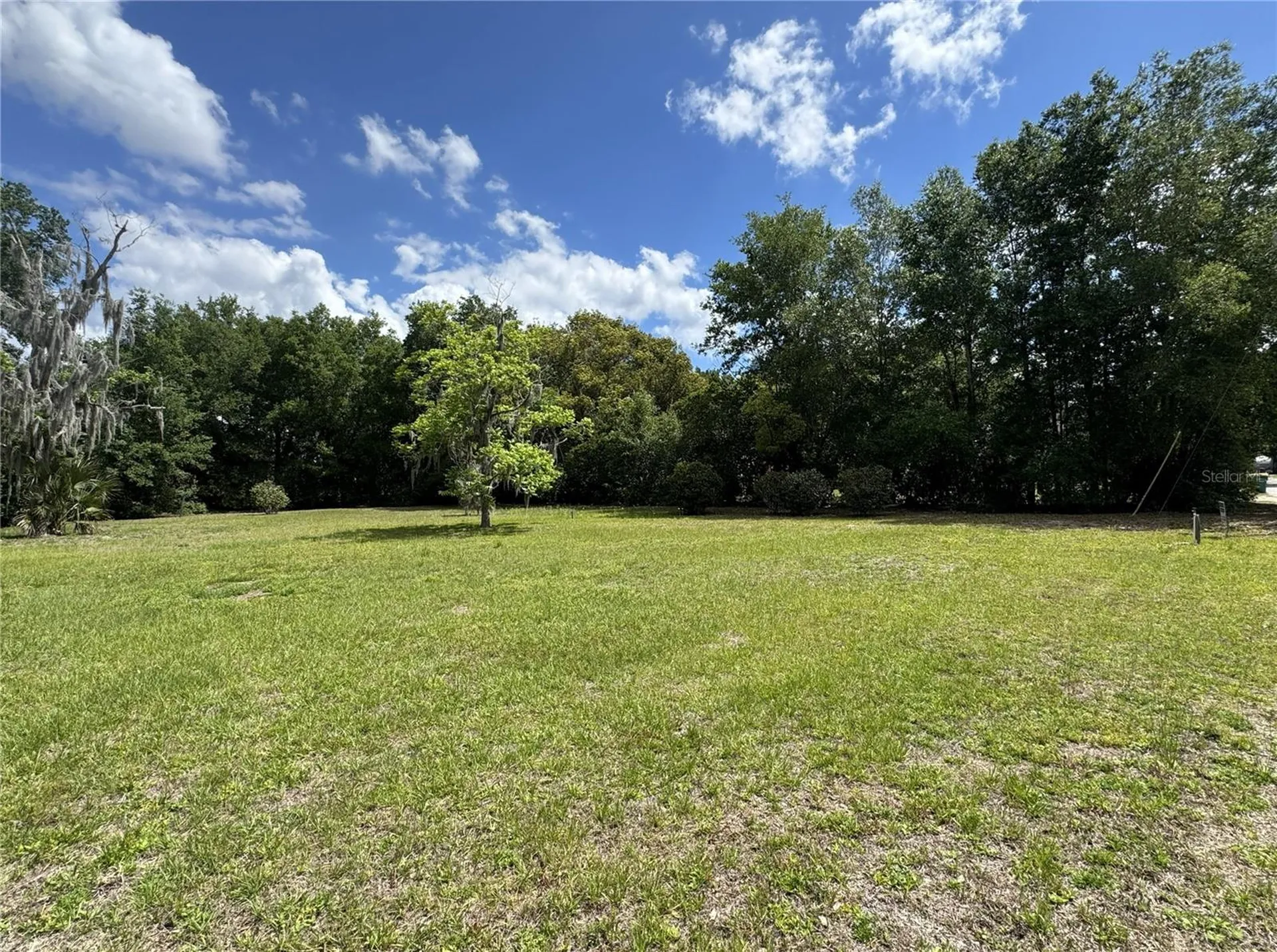 65 Howard Street Umatilla FL 32784