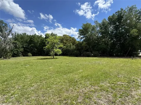 65 Howard Street Umatilla FL 32784