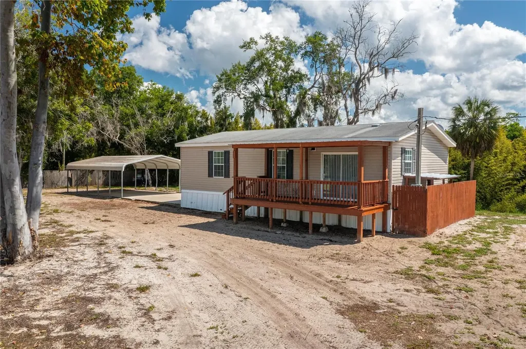 991 Bay Court Frostproof FL 33843