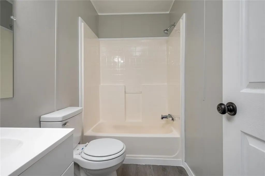 991 Bay Court Frostproof FL 33843