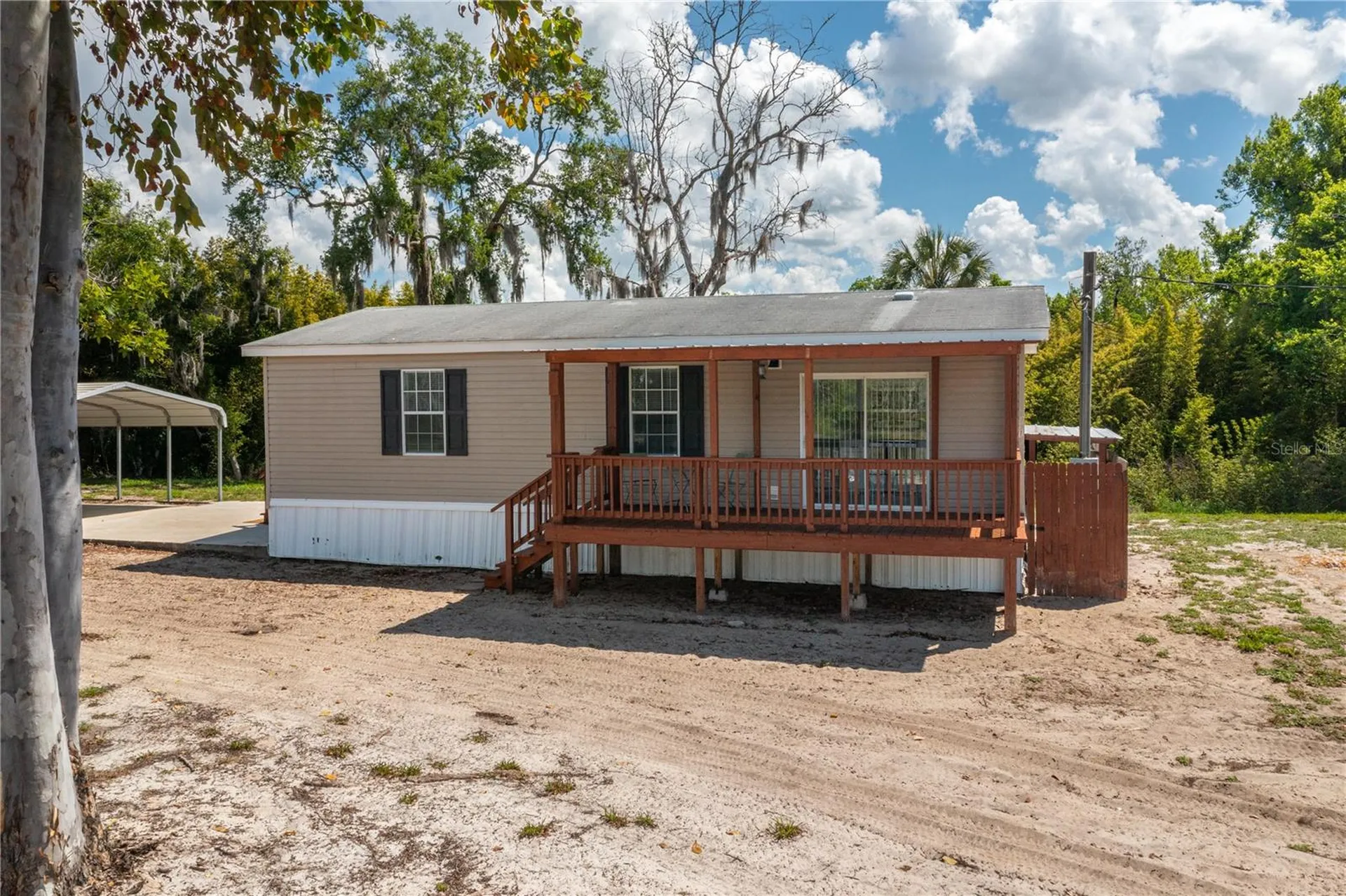 991 Bay Court Frostproof FL 33843