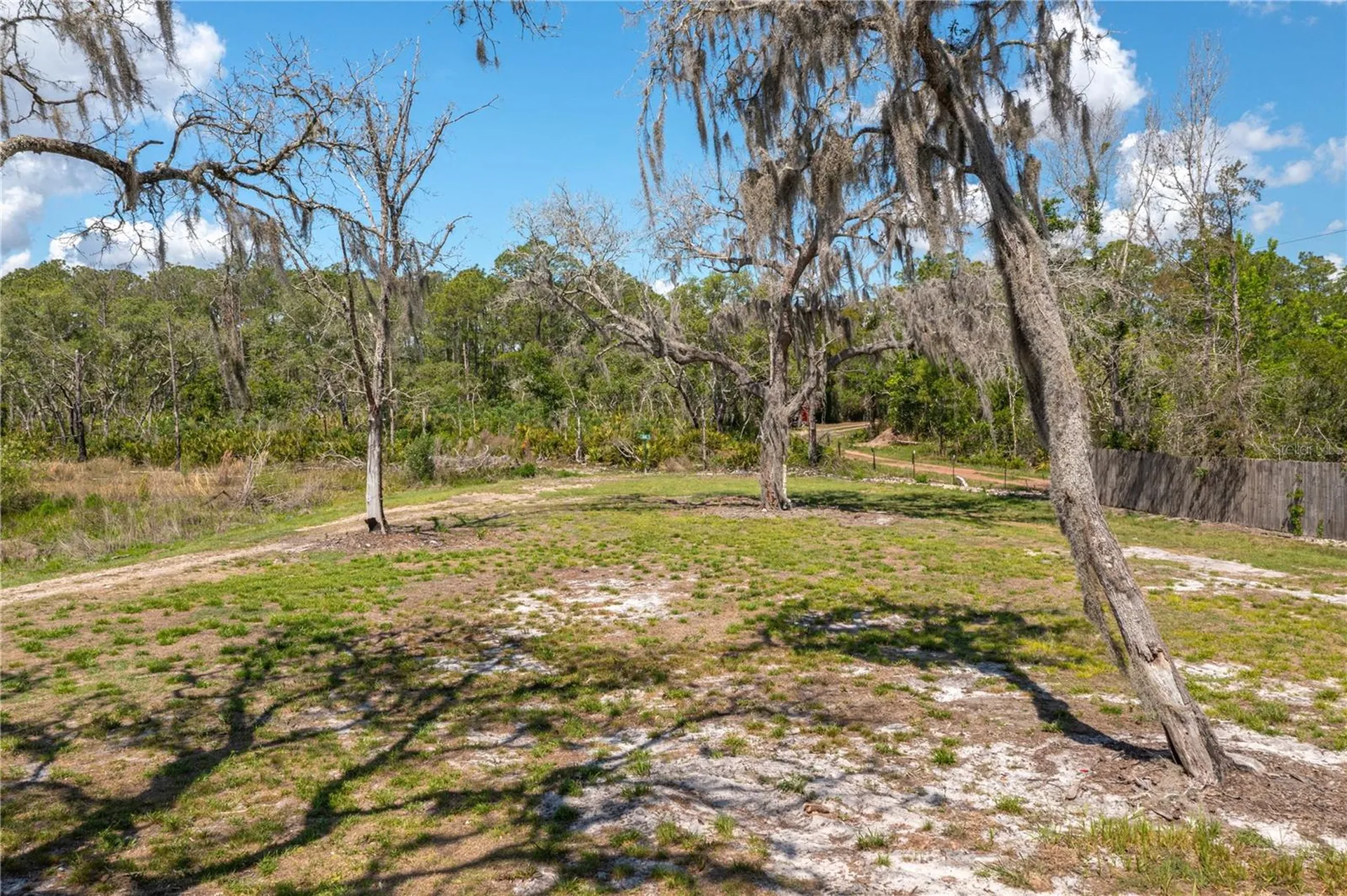 991 Bay Court Frostproof FL 33843